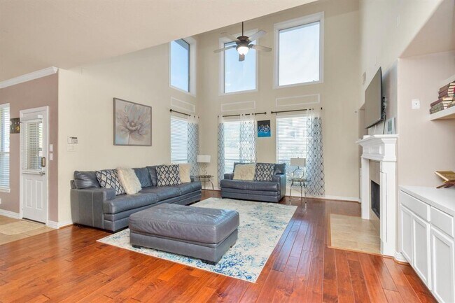 Foto del edificio - 26511 Cresent Cove Ln