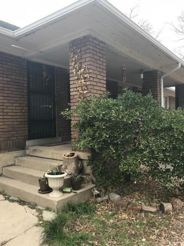 Primary Photo - 1062 Princeton Ave S