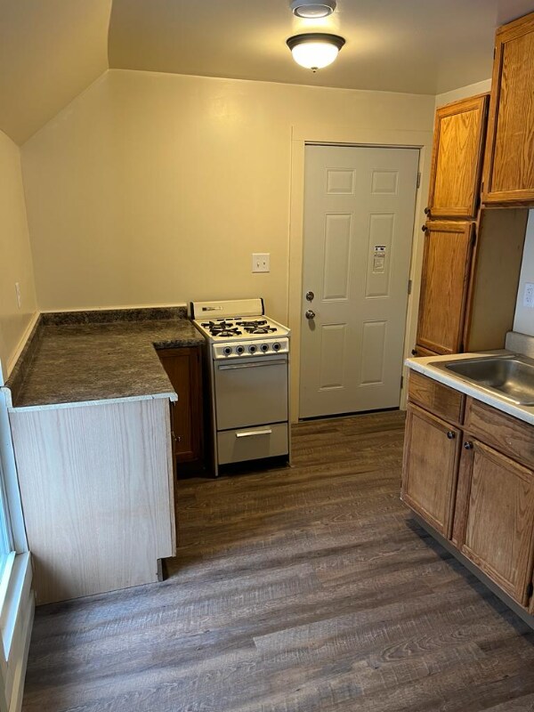 Foto principal - 802 Elm St