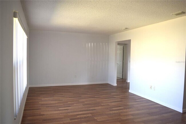 Foto del edificio - 463 Marion Oaks Dr