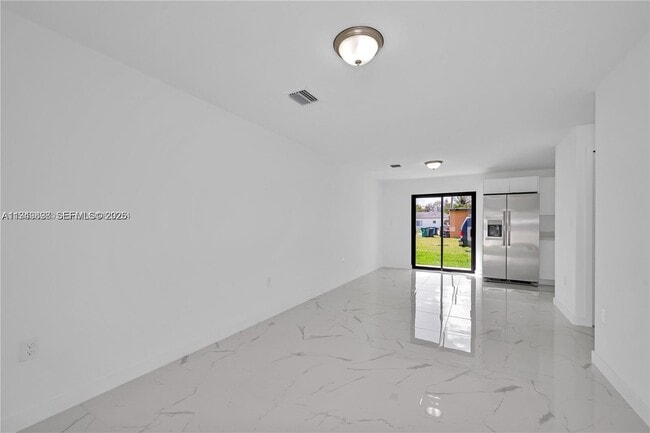 Building Photo - 673 NW 14th St