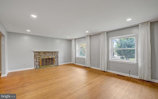 Foto del edificio - 11 Providence Rd