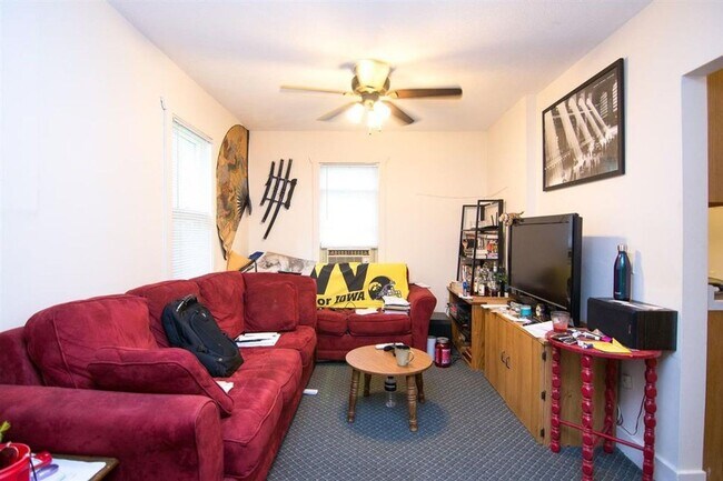 Foto del edificio - Charming 1 Bedroom 1 bath House in Iowa City