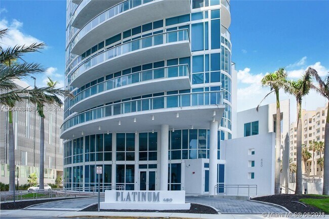 Foto del edificio - 480 NE 30th St