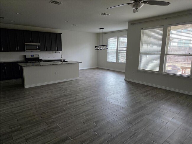 Foto del edificio - 14008 Eucalyptus Bnd