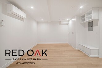 Building Photo - 6738 Independence Ave