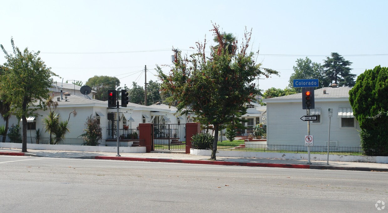 Foto principal - 1670 Colorado Blvd