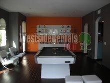 Foto principal - 1414 S Beverly Glen Blvd