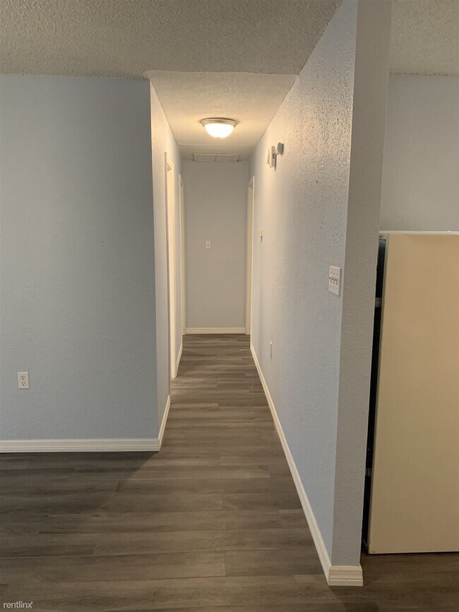 Foto del edificio - 2 br, 1 bath Duplex - 1337 East Parker Street
