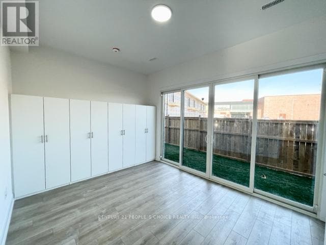 Building Photo - 29 Summersides Mews