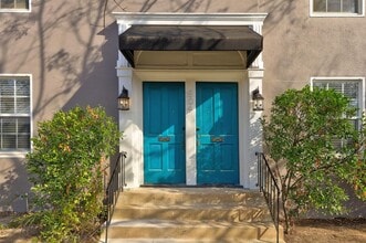 Building Photo - 804 W 31st St