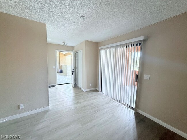 Building Photo - 3151 N Soaring Gulls Dr