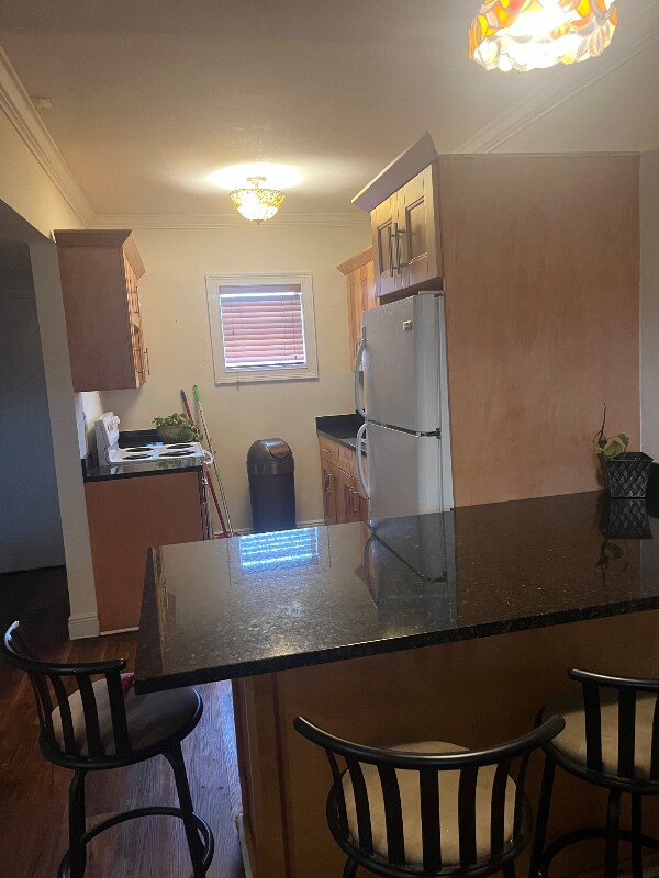 Foto del edificio - 413 Swallow Dr