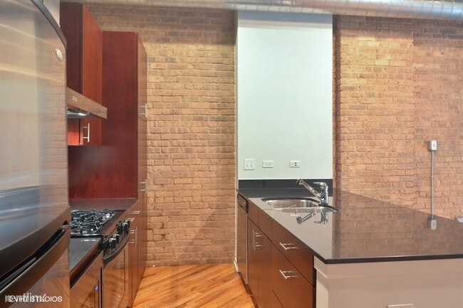 Foto del edificio - 2 br, 2 bath  - 1040 W Adams St Unit 224