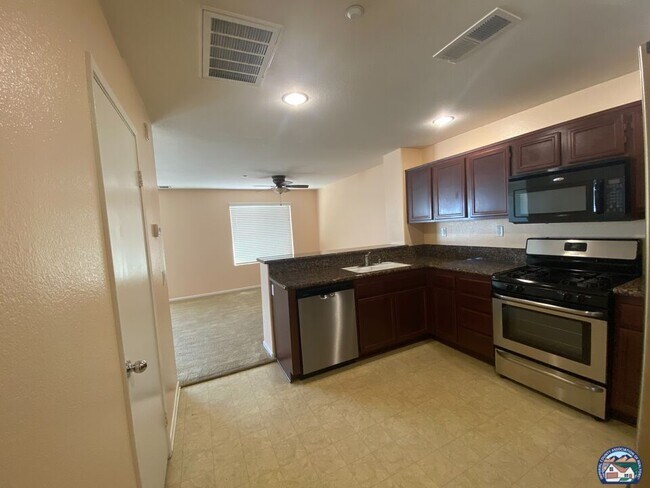 Foto del edificio - 642 Brewer Rd