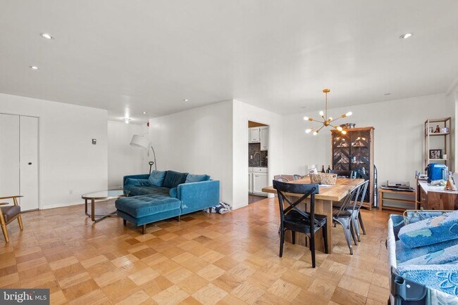 Foto del edificio - 1900 Lyttonsville Rd