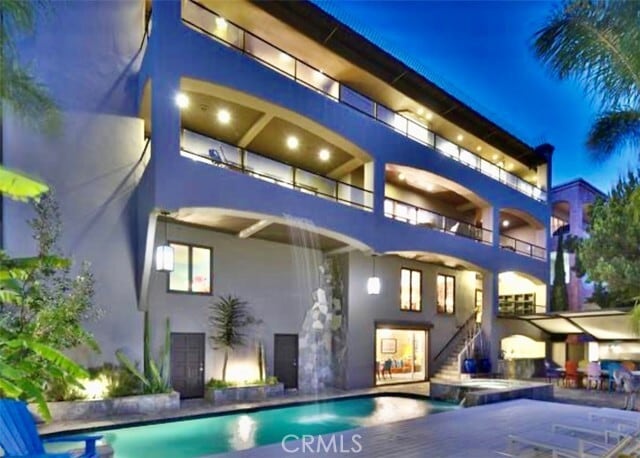 Building Photo - 7218 Mulholland Dr