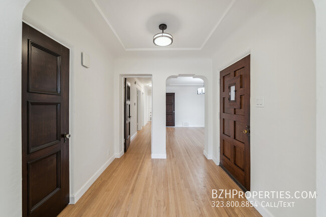 Foto del edificio - 1116 S Point View St