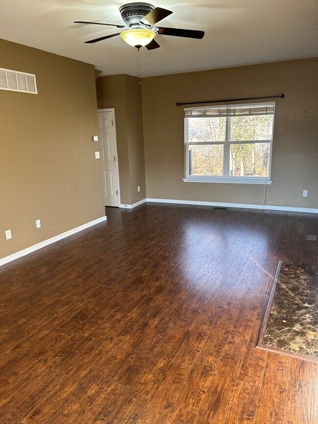 Foto del edificio - Wonderful, newer 2 Story home in O'Fallon, MO!