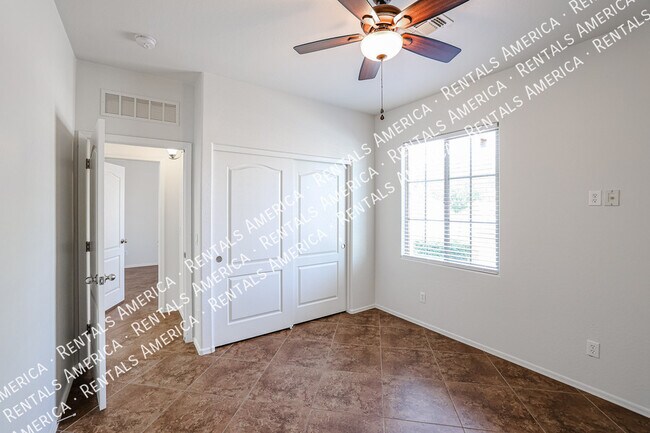 Foto del edificio - 5907 S 56th Dr