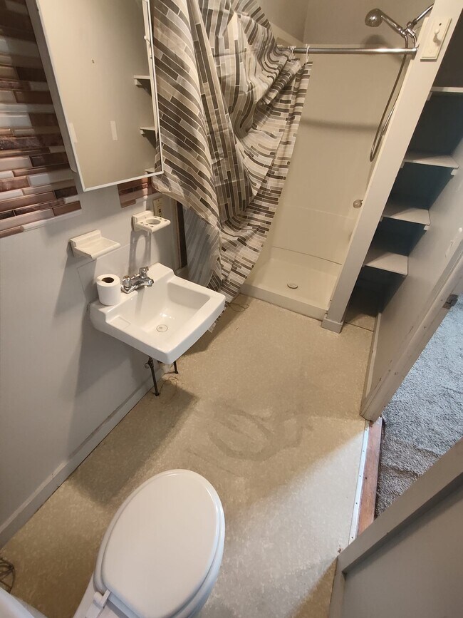 Foto del edificio - 708 Linden Pl