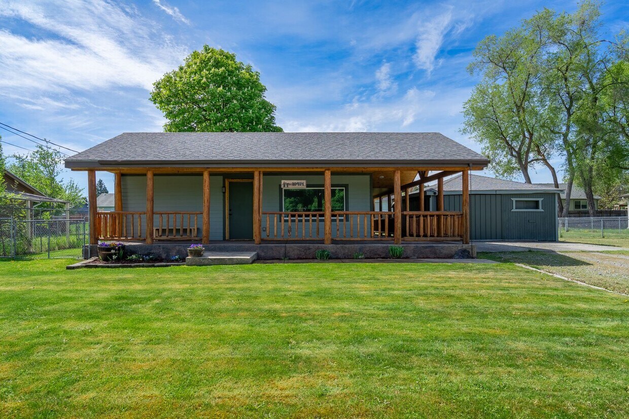 Primary Photo - Spacious 3 Bed Home in Central Valley Scho...
