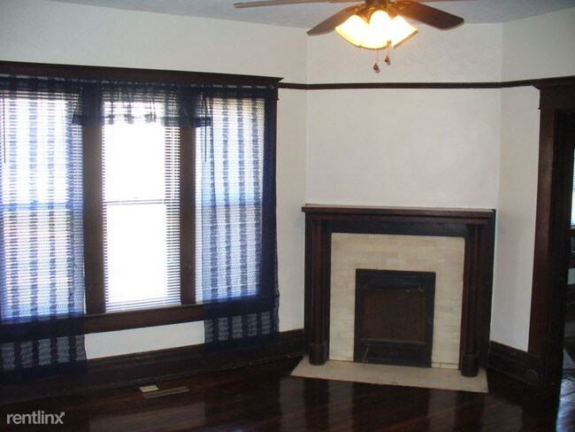 Building Photo - 2 br, 1 bath Apartment - 113 Vine St Unit A