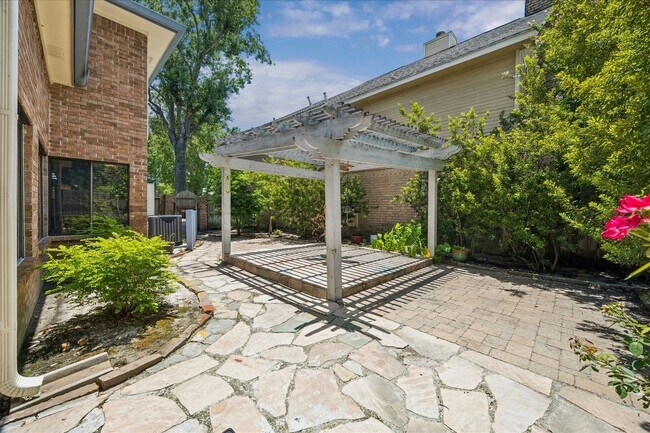 Building Photo - 14638 S Hearthstone Green Dr