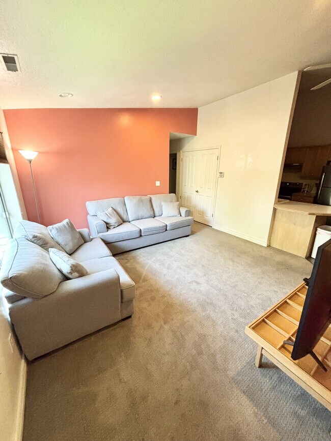 Foto del edificio - 1533 N 550 W