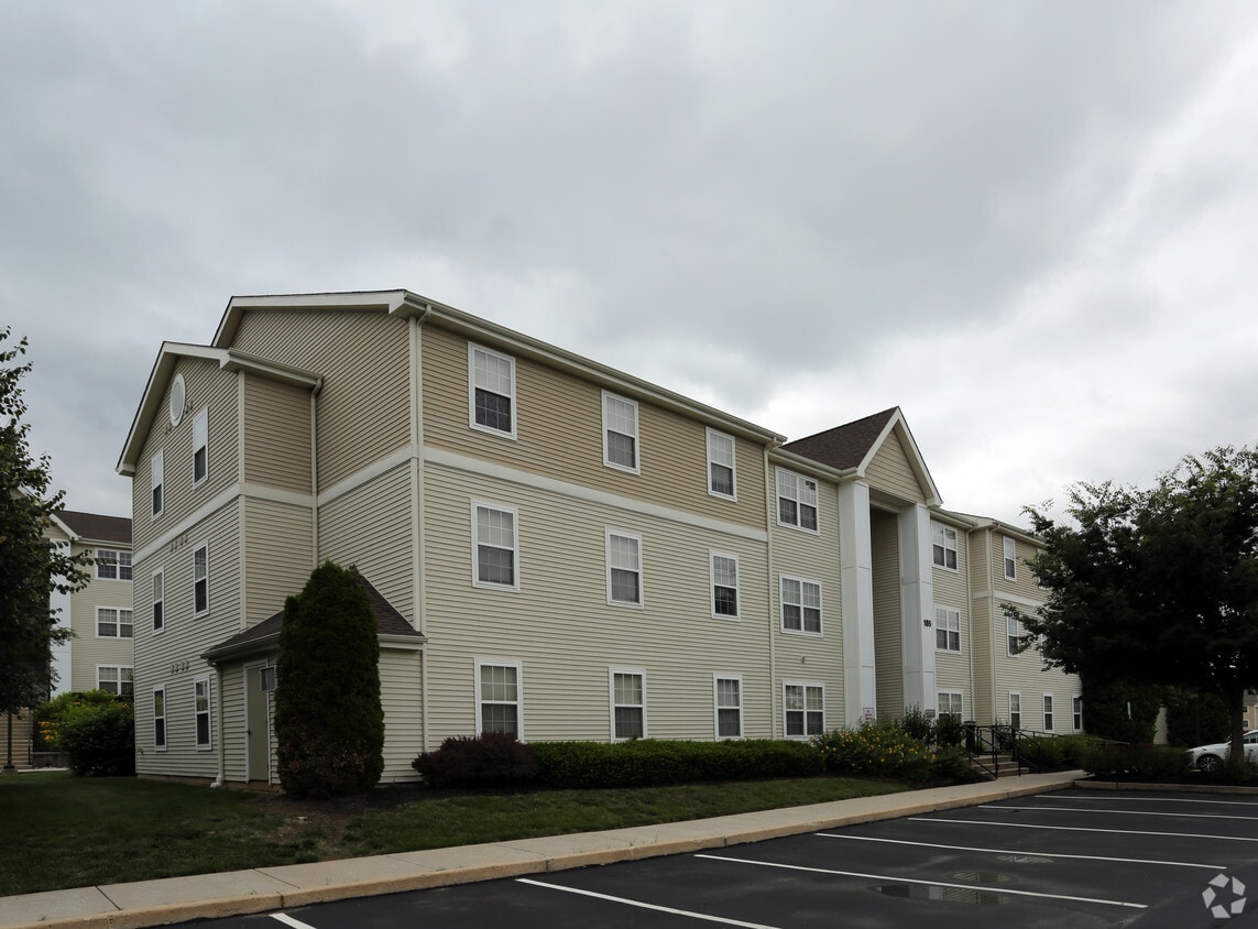 Primary Photo - Village Apartments