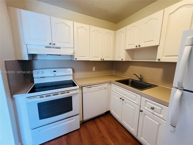 Foto del edificio - 2050 NW 89th Ave