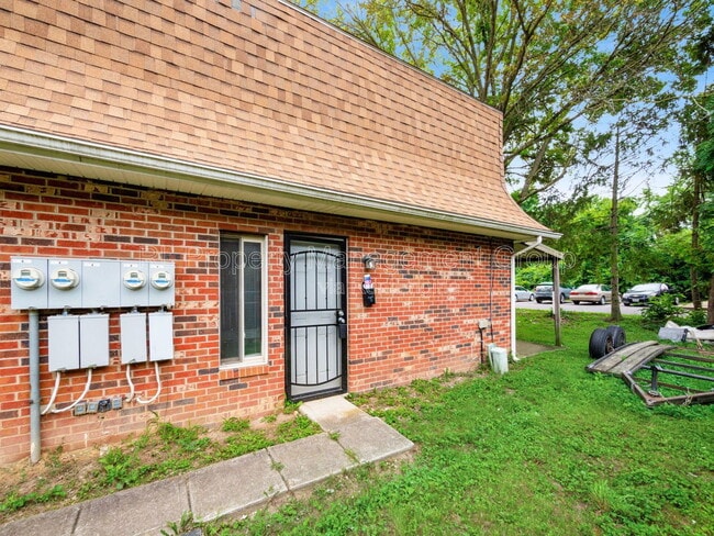 Building Photo - 4923 Myers Rd