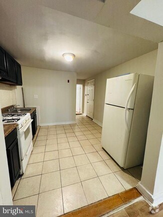 Building Photo - 2037 N 8th St