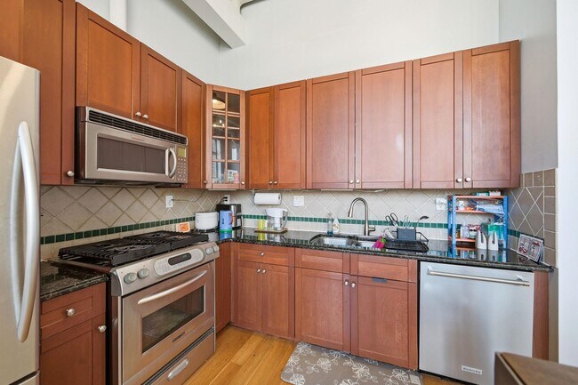 Foto del edificio - 300 Communipaw Ave