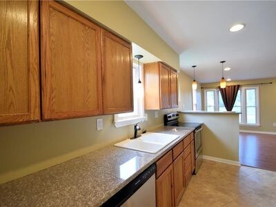 Foto principal - 907 Clearview Ave