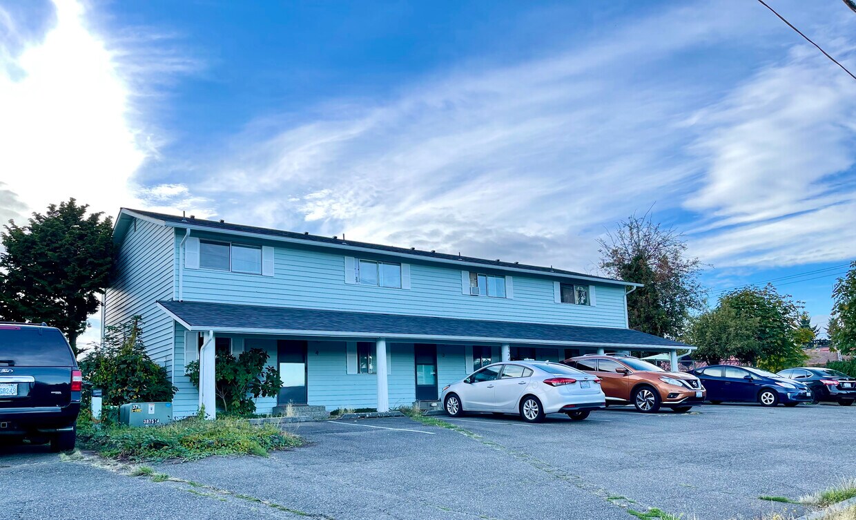 12408 Meridian Ave S, Everett, WA 98208 Townhome Rentals in Everett
