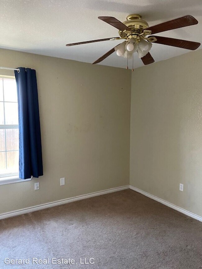 Building Photo - 3 br, 2 bath House - 1118 Seamans Way