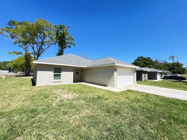 Foto del edificio - GREAT 3 BD/2BA Home in Belleview!!