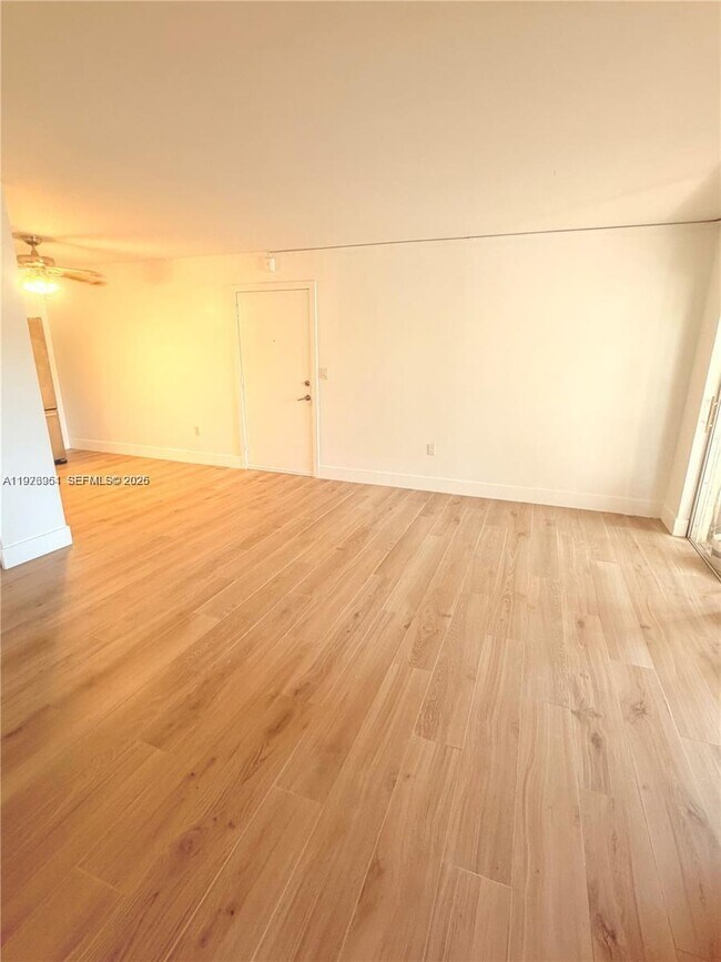 Building Photo - 7208 Fairway Dr