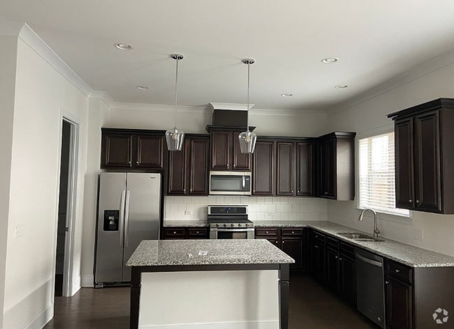 Building Photo - 591 Alexander Hills