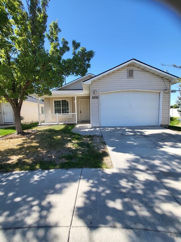 Primary Photo - Cute Nampa Home