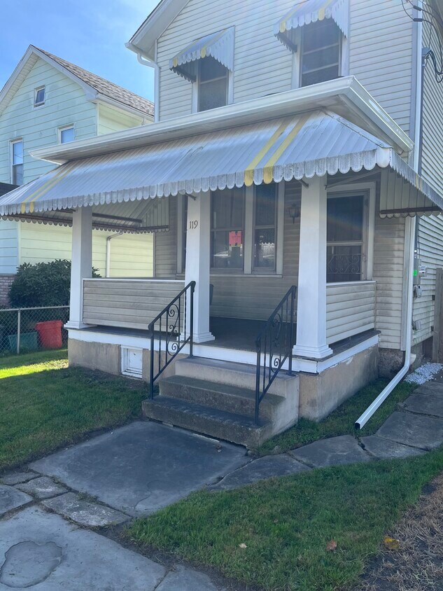 Primary Photo - 119 Mill St
