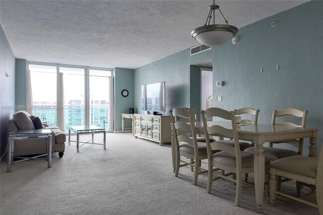 Building Photo - 3000 S Ocean Dr