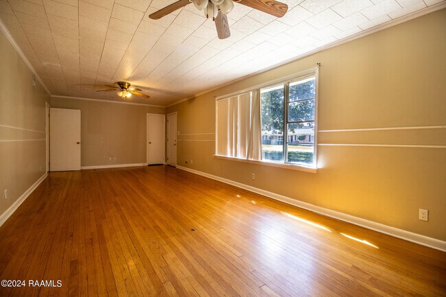 Foto del edificio - 102 Sunny Ln