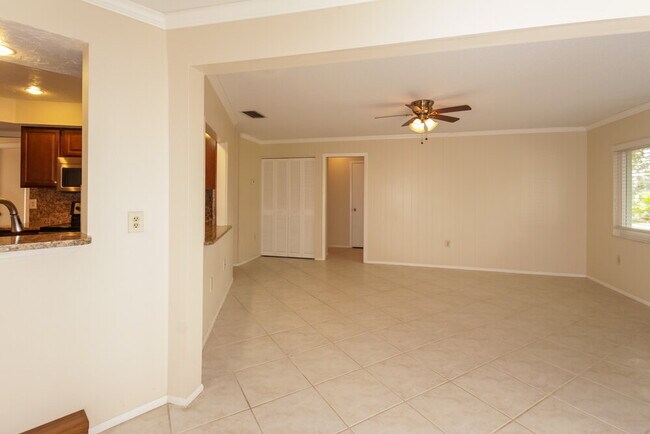 Foto del edificio - 4248 Dryden Cir