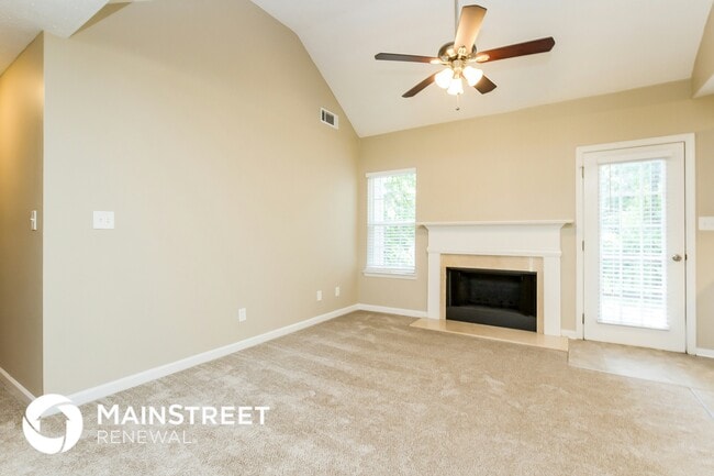 Building Photo - 308 Barr Cir