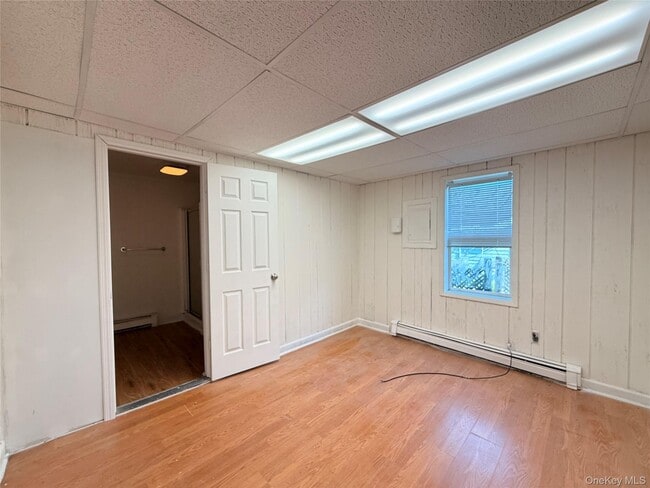 Building Photo - 196 Rock Hill Dr