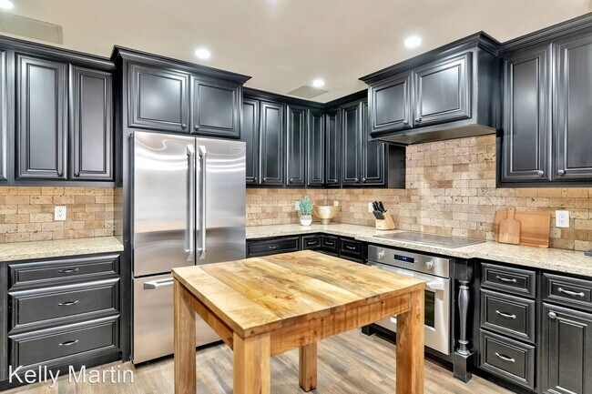 Foto del edificio - 2 br, 2 bath House - 4200 N Miller Rd #113