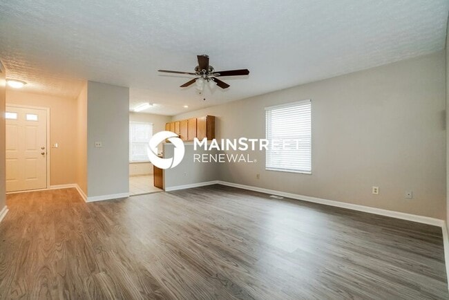 Building Photo - 3 Bedroom Pet-Friendly Home in Columbus, OH with Main Street Renewal