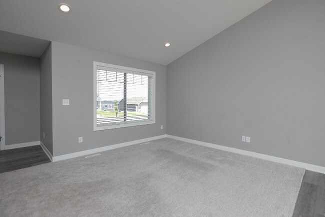 Building Photo - 1581 Century Ridge Ln NE